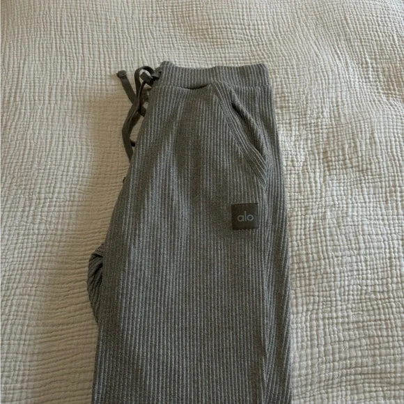 ALO muse jogger pants - Picture 10 of 10